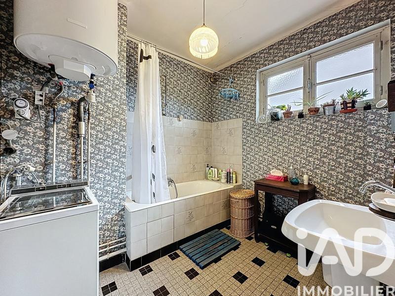 Maison - 99 m² - 5 pièces