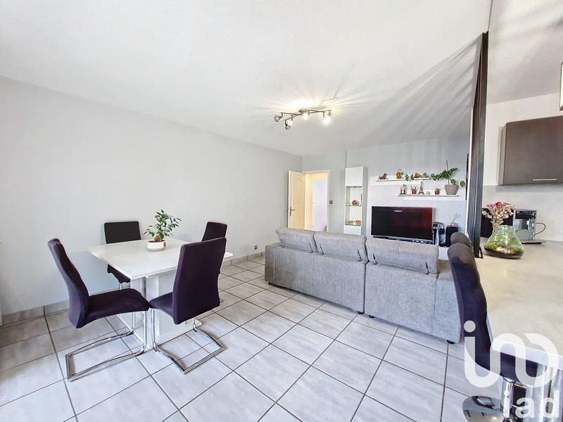 Appartement - 81 m² - 3 pièces