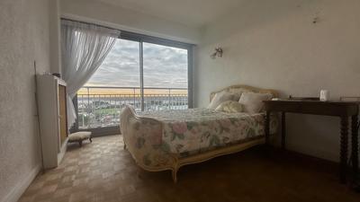 Appartement - 111 m² - 4 pièces