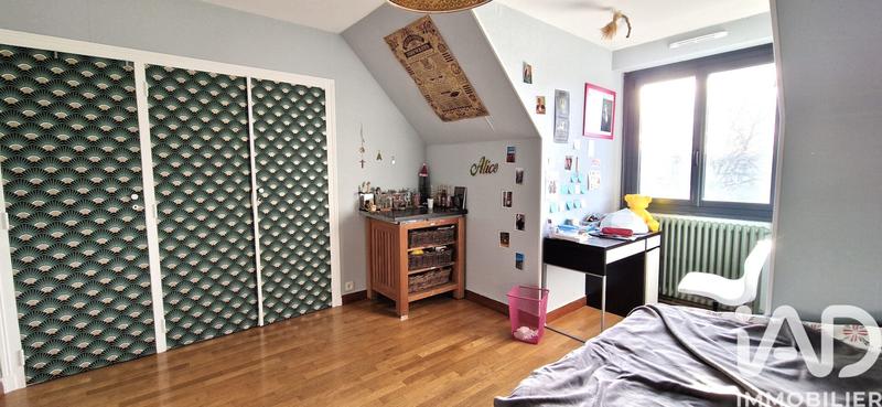 Maison - 180 m² - 8 pièces