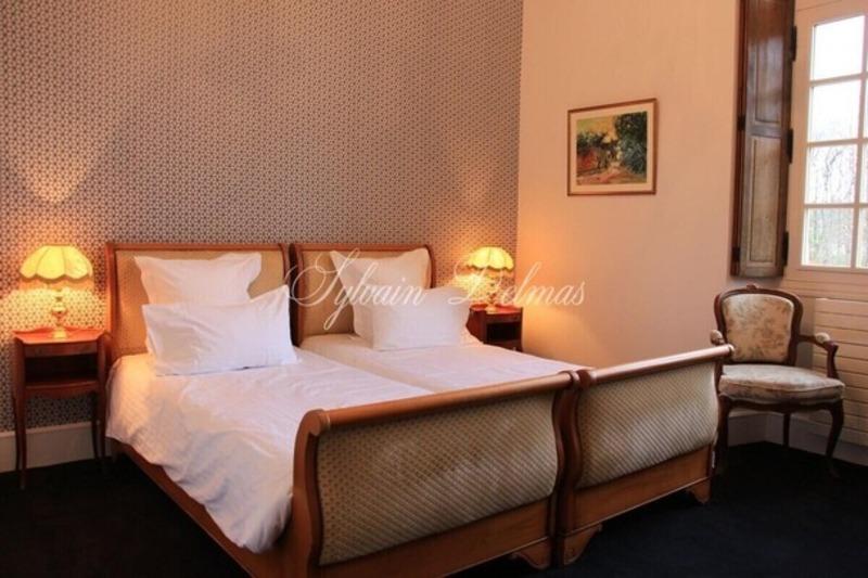 Château - 2 000 m² - 50 pièces