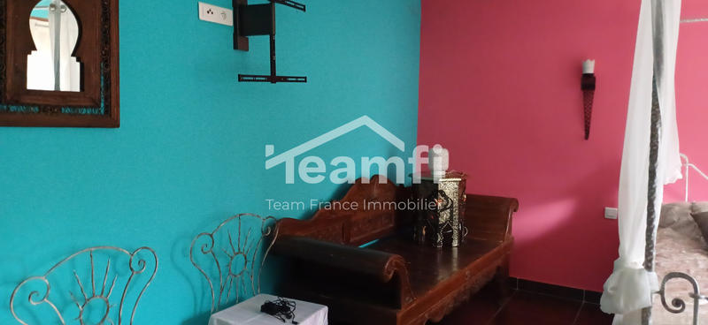 Fonds de commerce - 1 212 m²