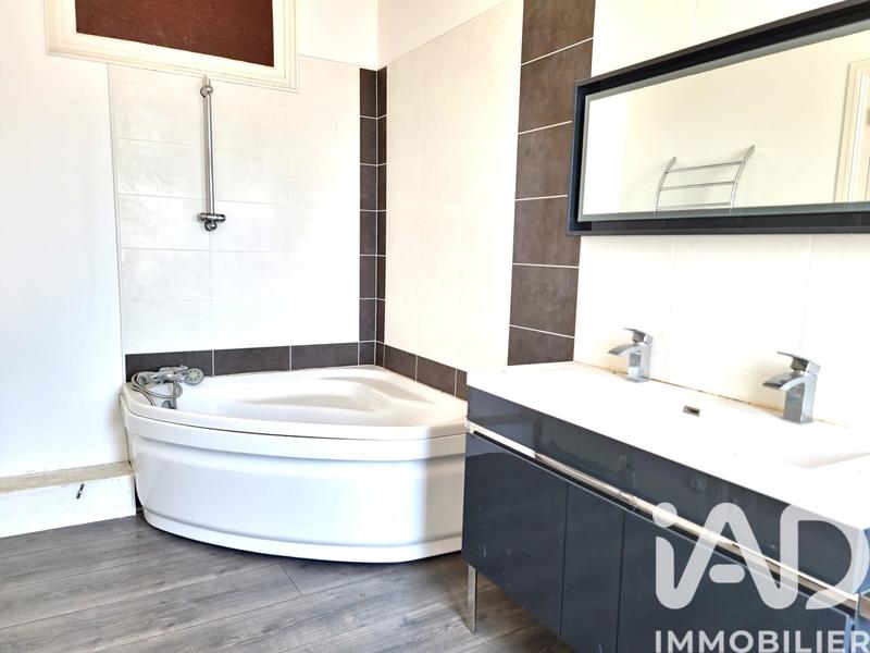 Maison de ville - 264 m² - 9 pièces