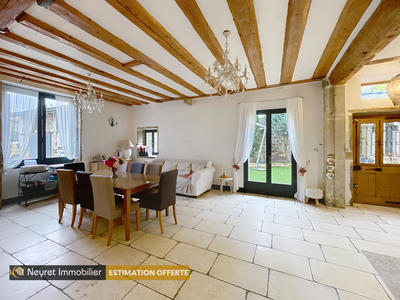 Maison - 267 m² - 6 pièces