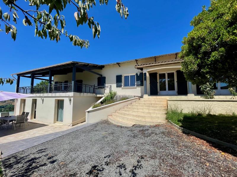 Maison - 165 m² - 6 pièces