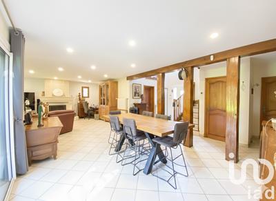 Maison - 195 m² - 8 pièces