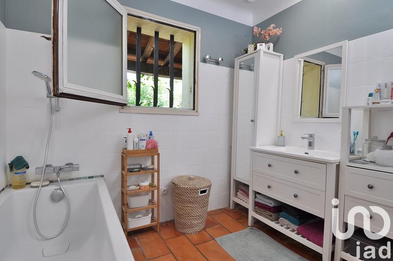 Maison - 121 m² - 6 pièces