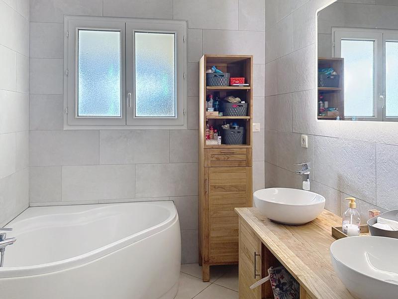 Maison - 169 m² - 6 pièces