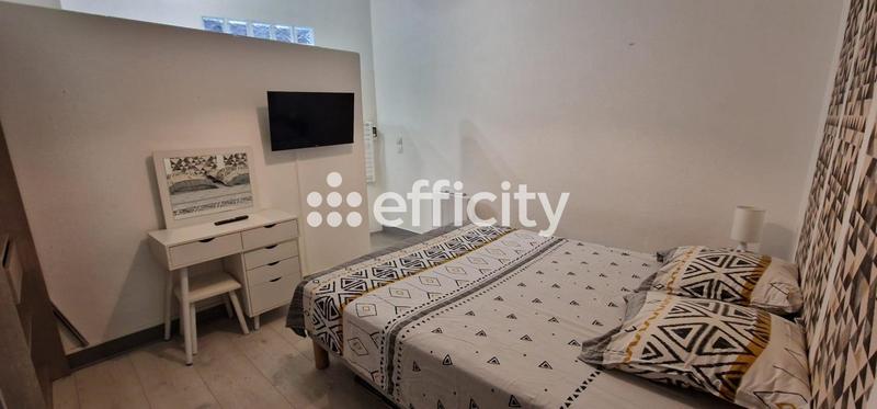 Immeuble - 145 m² - 6 pièces