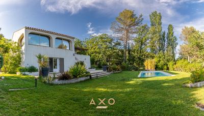 Maison - 278 m² - 8 pièces