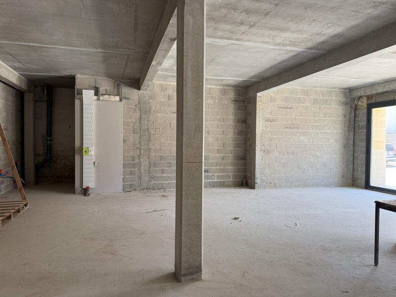 Local commercial - 210 m²