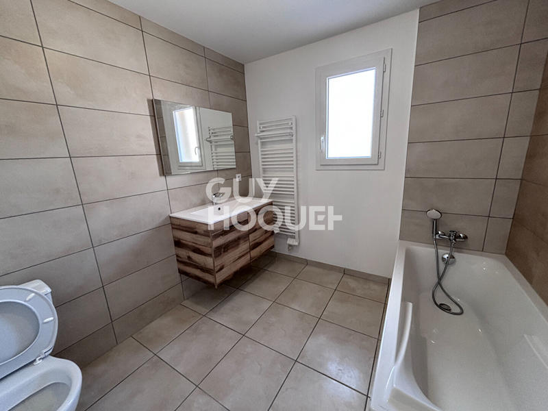 Maison - 84 m² - 4 pièces