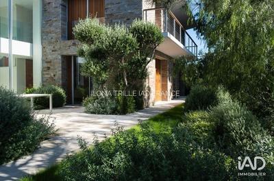 Maison - 300 m² - 5 pièces