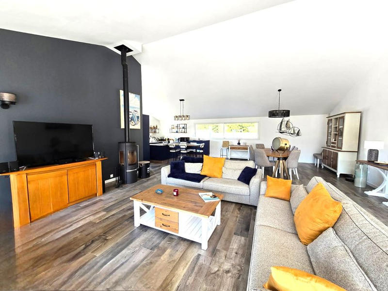 Villa - 345 m² - 8 pièces