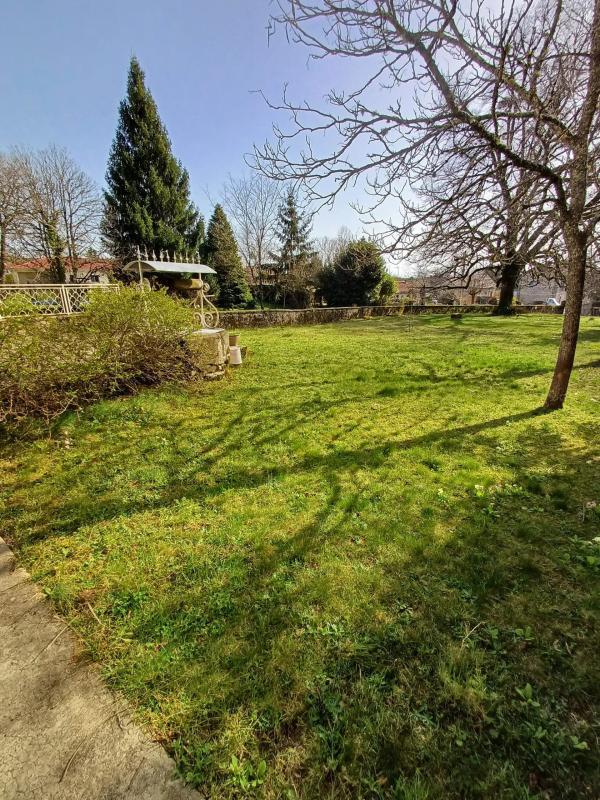 Maison - 211 m² - 8 pièces