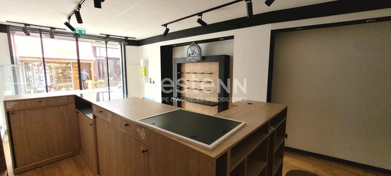 Local commercial - 45 m² - 2 pièces