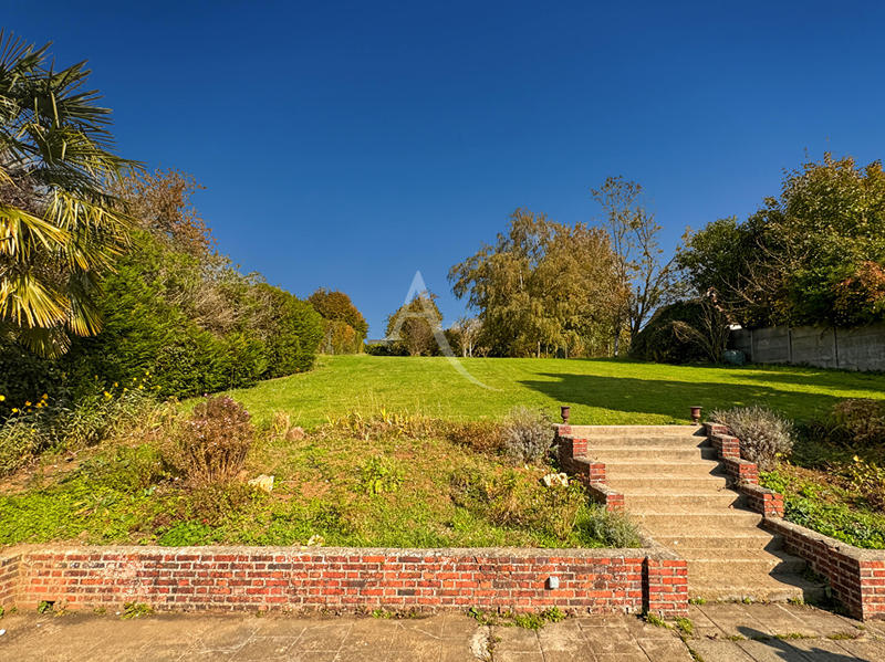 Maison - 261 m² - 11 pièces