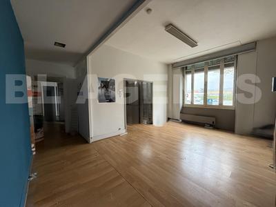 Immeuble - 1 900 m²