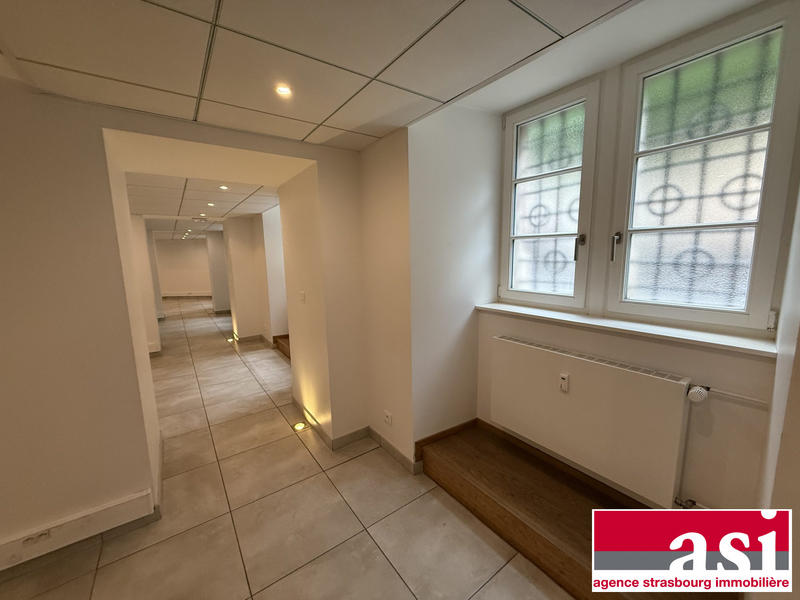 Local d'activités - 90 m² - 3 pièces