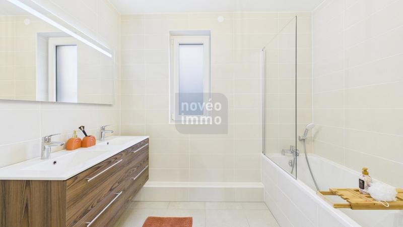 Appartement - 95 m² - 4 pièces