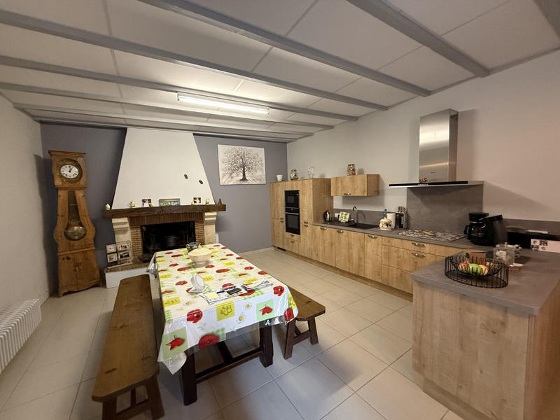 Maison - 137 m² - 6 pièces