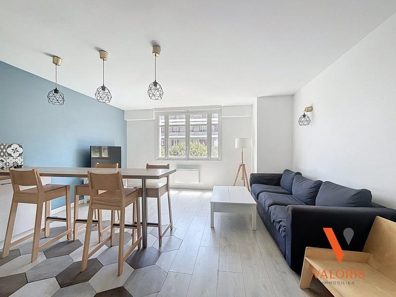 Appartement - 99 m² - 5 pièces