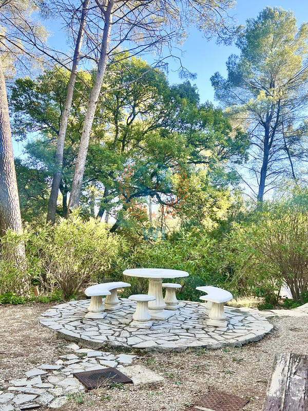 Maison - 183 m² - 6 pièces