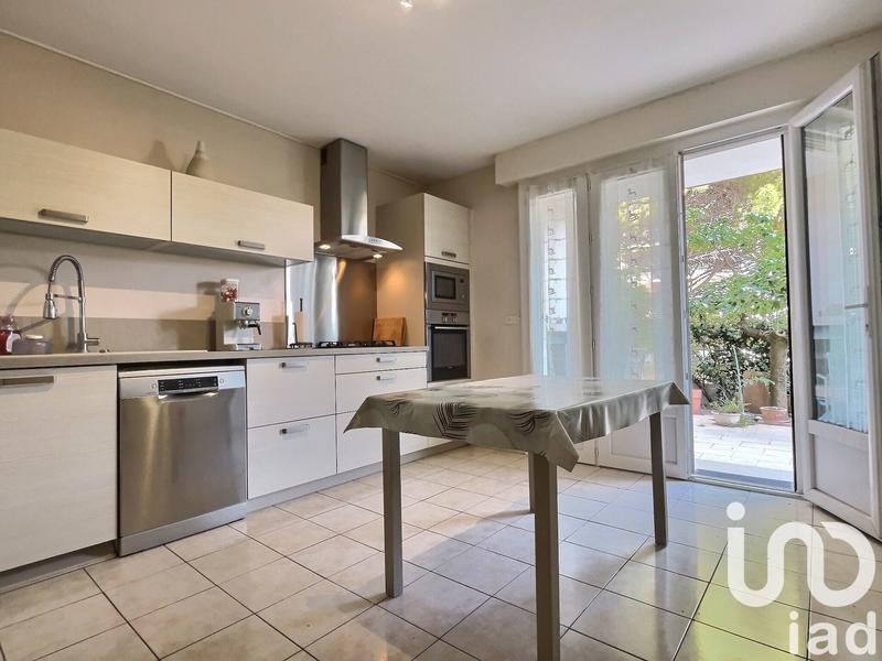 Appartement - 98 m² - 4 pièces