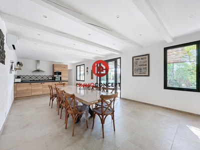 Mas - 160 m² - 6 pièces