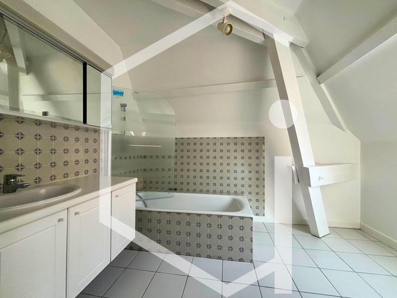 Appartement - 98 m² - 4 pièces