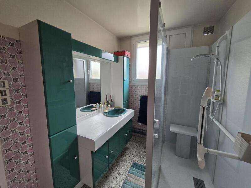 Maison - 196 m² - 10 pièces