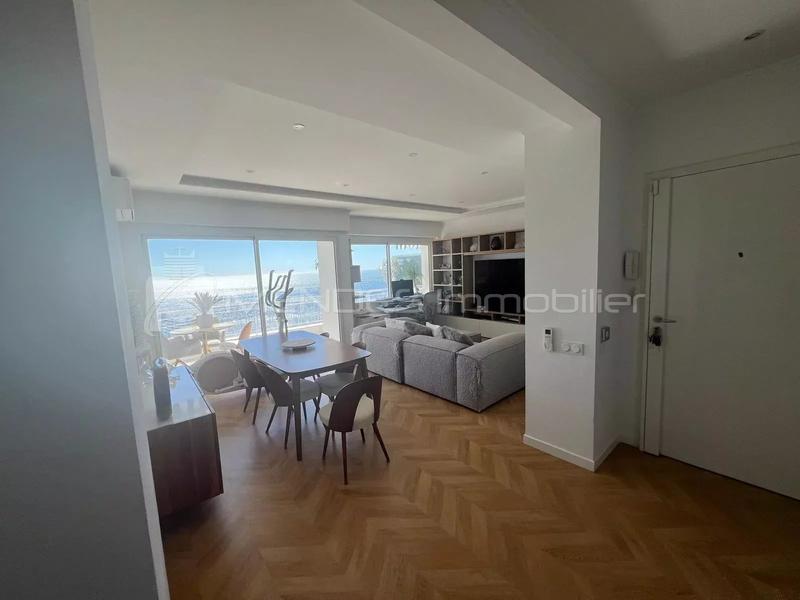 Appartement - 84 m² - 3 pièces