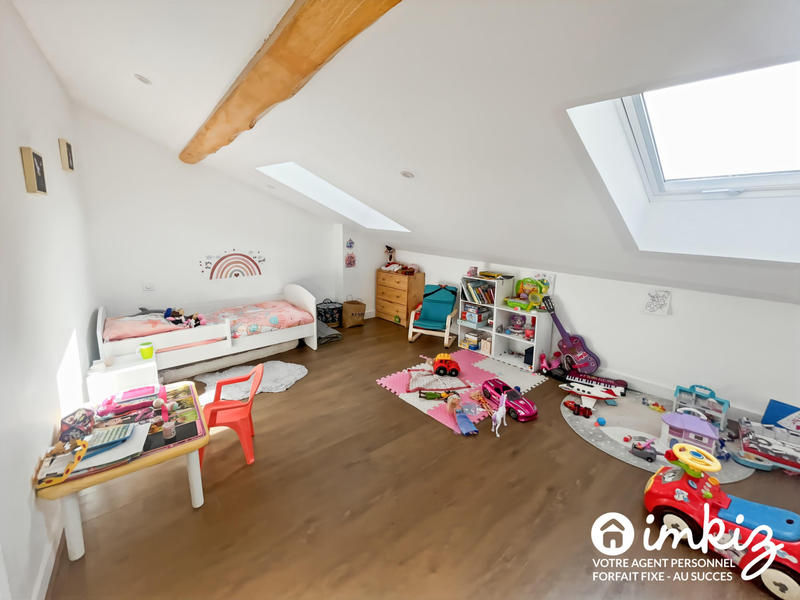 Maison - 318 m² - 13 pièces