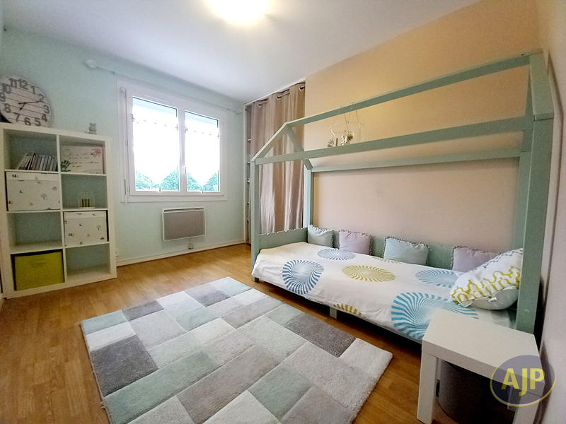 Maison - 175 m² - 8 pièces