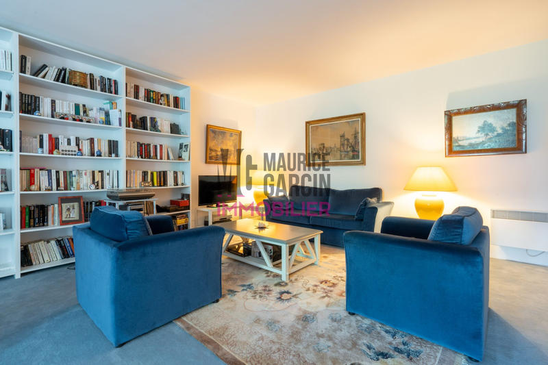 Maison - 289 m² - 10 pièces