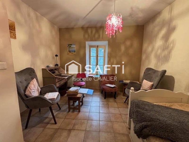 Maison - 262 m² - 6 pièces