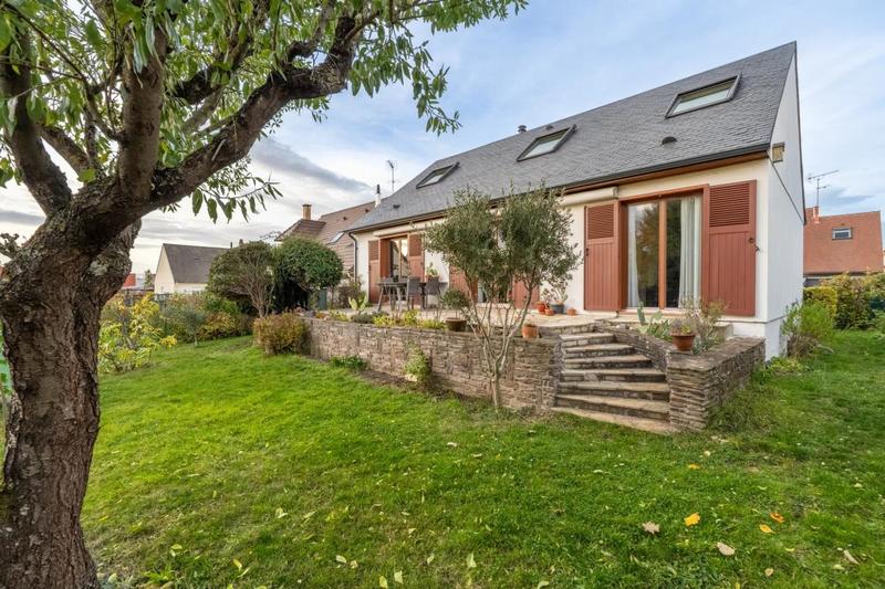 Maison - 120 m² - 5 pièces