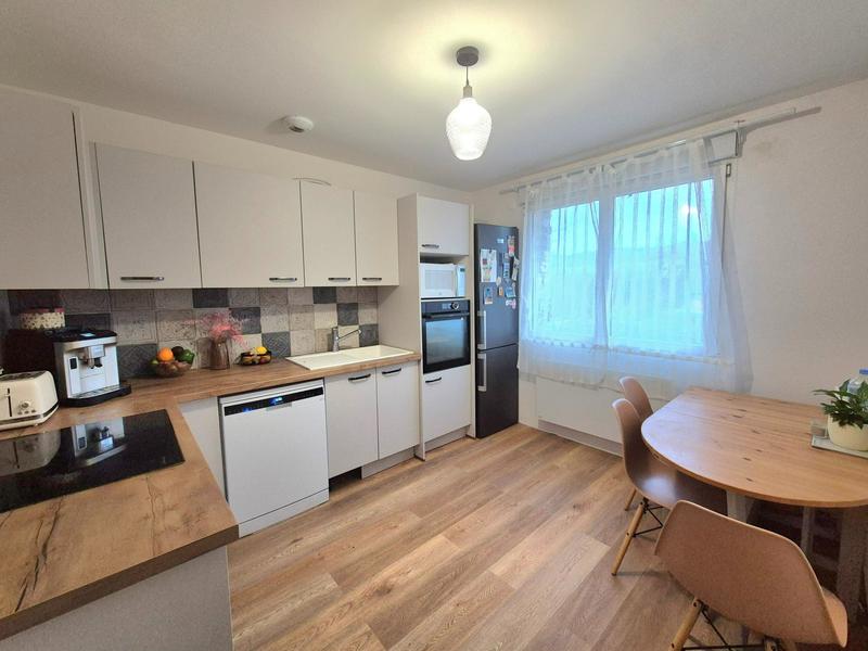 Maison - 93 m² - 4 pièces