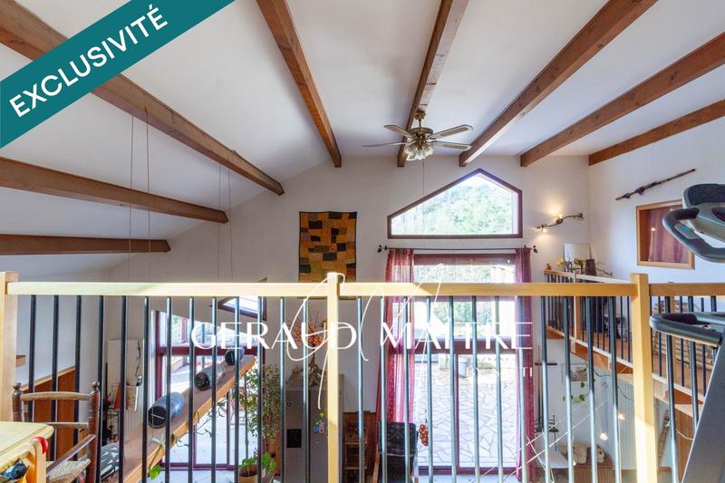 Propriété - 285 m² - 10 pièces