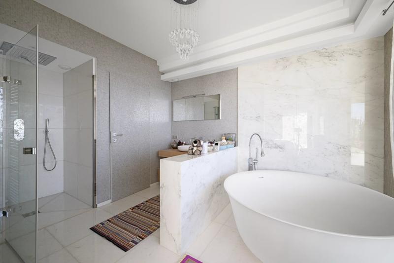 Villa - 300 m² - 9 pièces