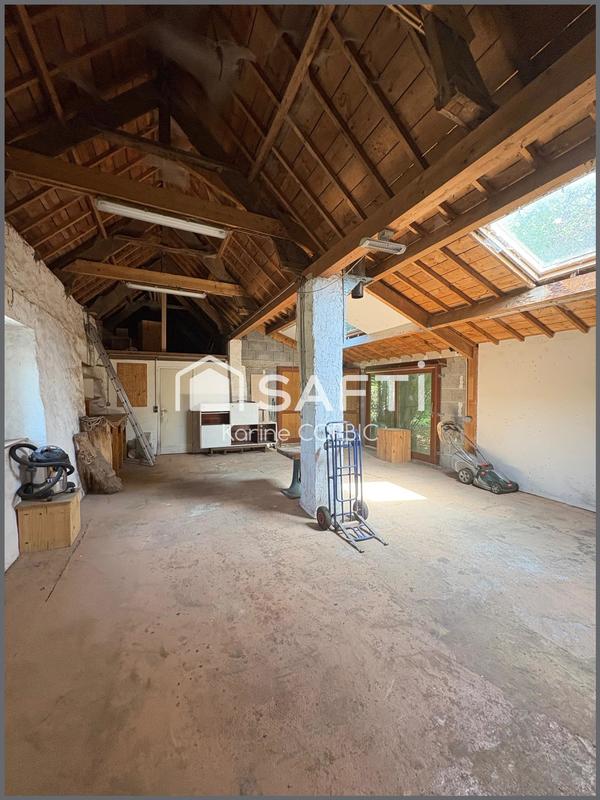 Maison - 187 m² - 9 pièces