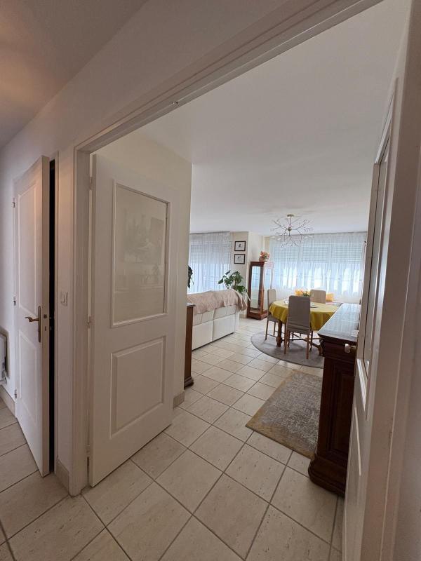 Appartement - 98 m² - 3 pièces