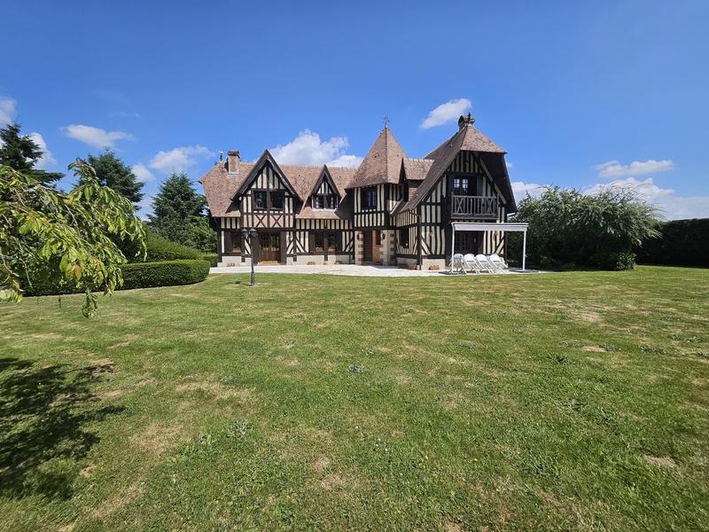 Maison traditionnelle - 176 m² - 7 pièces