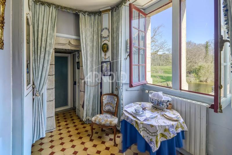 Appartement - 292 m² - 8 pièces