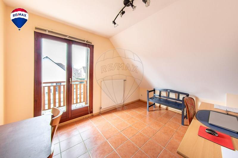 Maison - 99 m² - 5 pièces