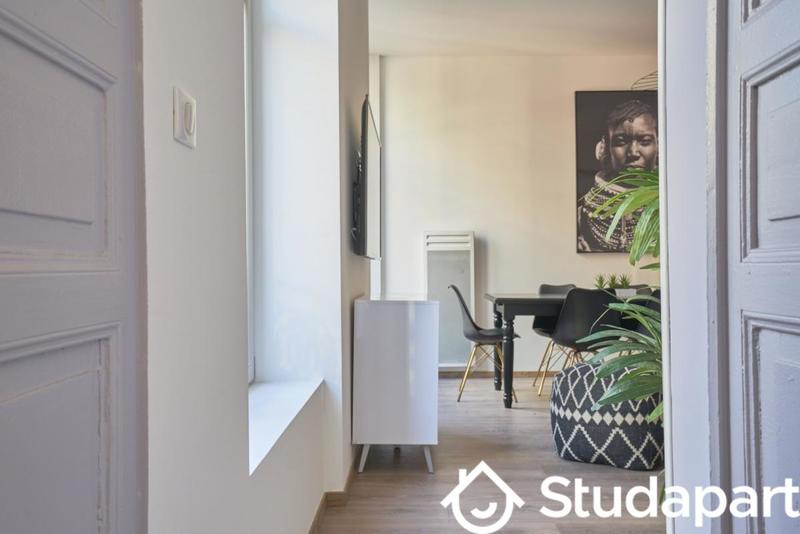 Chambre - 13 m² - 1 pièce