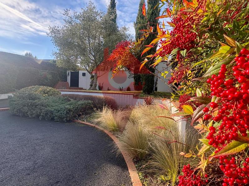 Maison d'architecte - 204 m² - 9 pièces