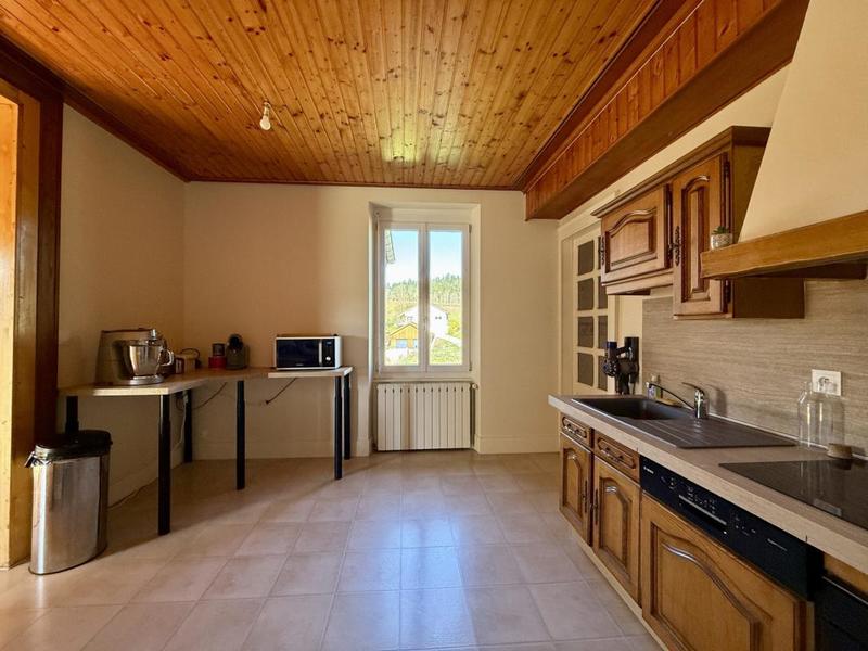 Appartement - 155 m² - 6 pièces