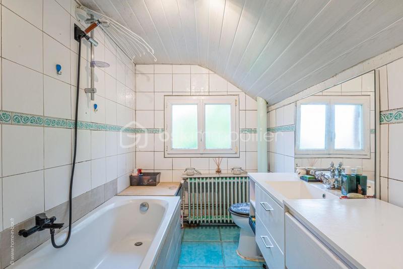 Maison - 161 m² - 11 pièces