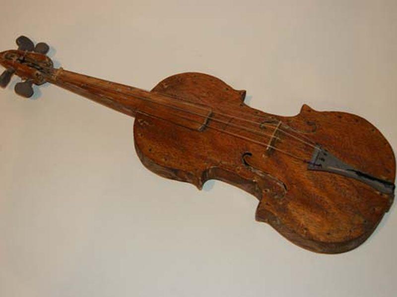 Histoires d'objets, objets d'histoire : le violon de Monsieur Guérin